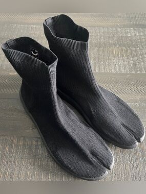 ILYSM Tabi Split Toe Sock Boots Avant Garde Streetwear Women’s 12.5 Black